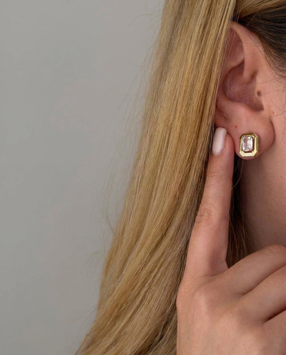 Vera Studs